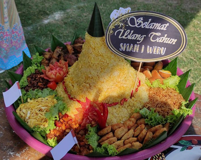 Lomba Tumpeng