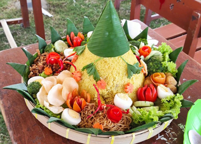 Lomba Tumpeng